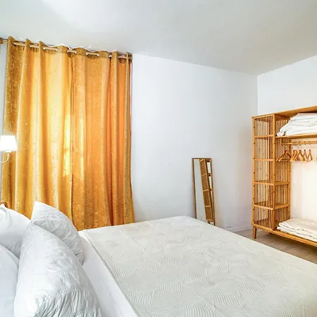 Acquedotto Medievale Di Comfy شقة *